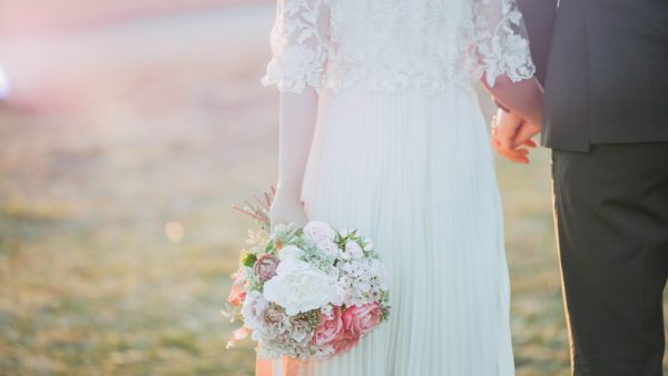 イケメンVSブサイク論争：仕事とプライベートでの成功に影響を与えるのか？